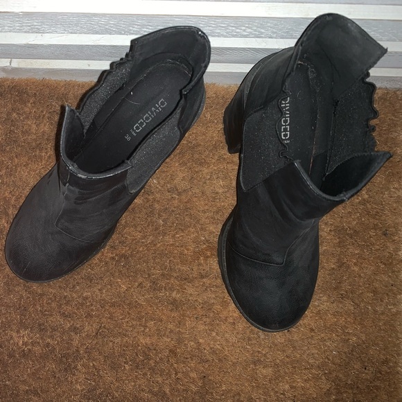 38 - Divided - Black Combat Chelsea Boot - Picture 7 of 14